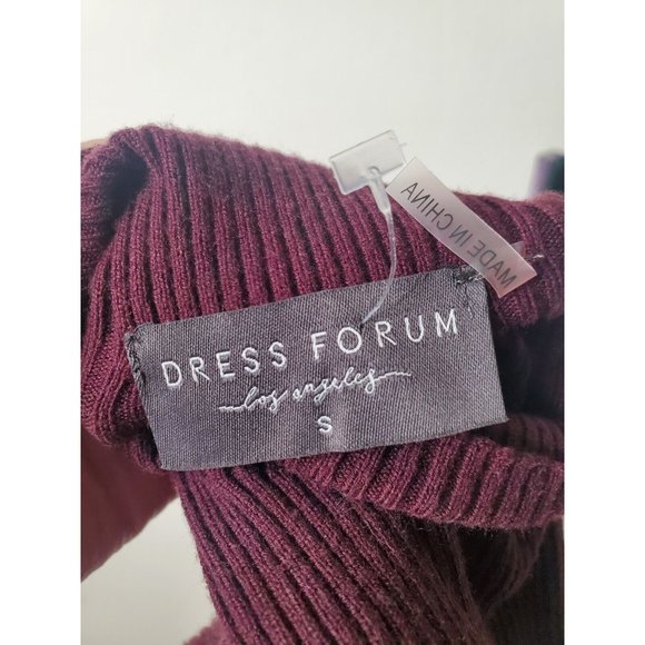 Dress Forum Los Angeles Womens Small Burgundy long Length With Side Slit Dress - Picture 3 of 11